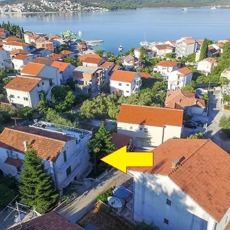 Διαμέρισμα Bozo *